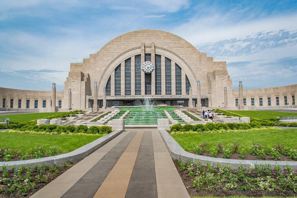 the outside of the Cincinnati Museum Center at Union Terminal 